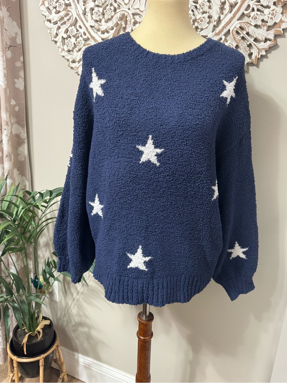 UGG Paden Fuzzy Knit Star Sweater Cozy textured crewneck pullover Navy Large